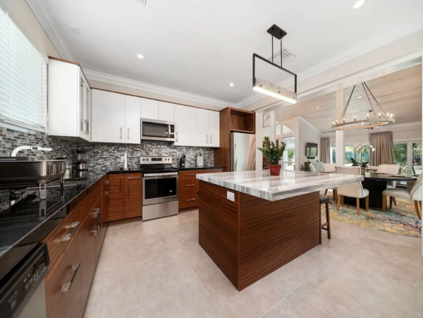 Nassau Luxurious Vacation Rental - Four Bedroom in Paradise